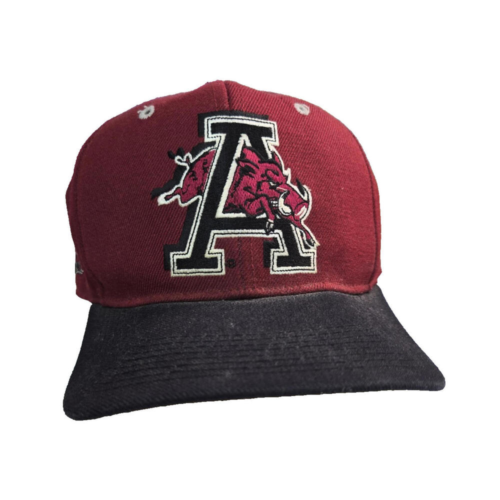 Zephyr Graf-x Vintage Arkansas Razorbacks Red Graphic Logo Fitted Hat Cap 7 1/2